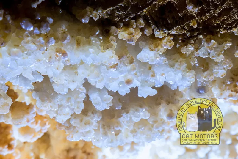 Kaew Komol calcite Cave things to do mae lanoi